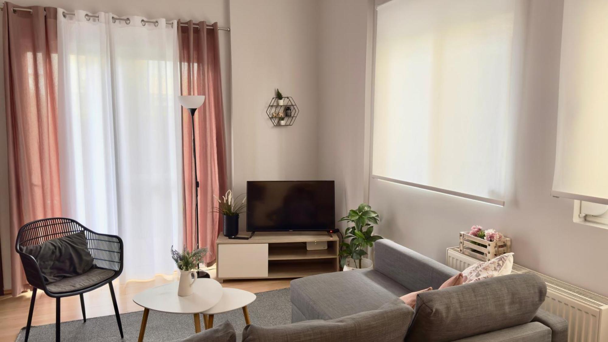 Elegant Glyfada Apartment-Private Garden-Near Metro Athen Eksteriør billede
